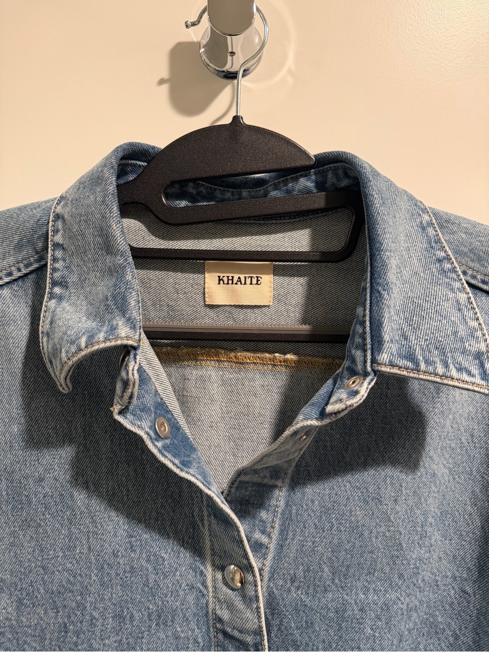 KHAITE Argo Light Blue Denim Snap-Front Shirt Jacket - Picture 3 of 5